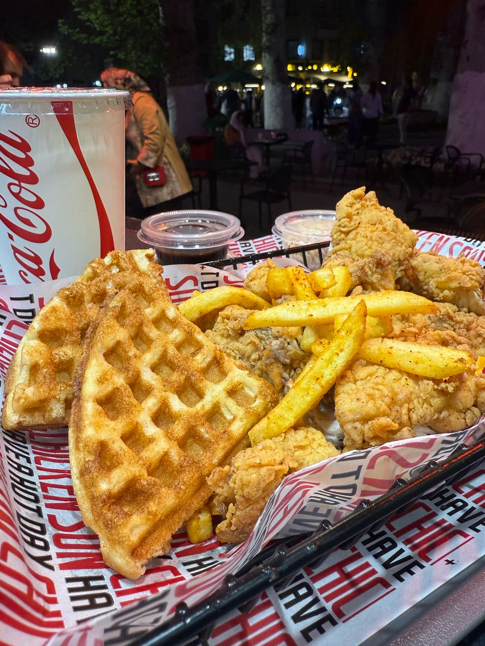 فیش اند چیپس: غذای خیابانی کلاسیک با طعمی جهانی